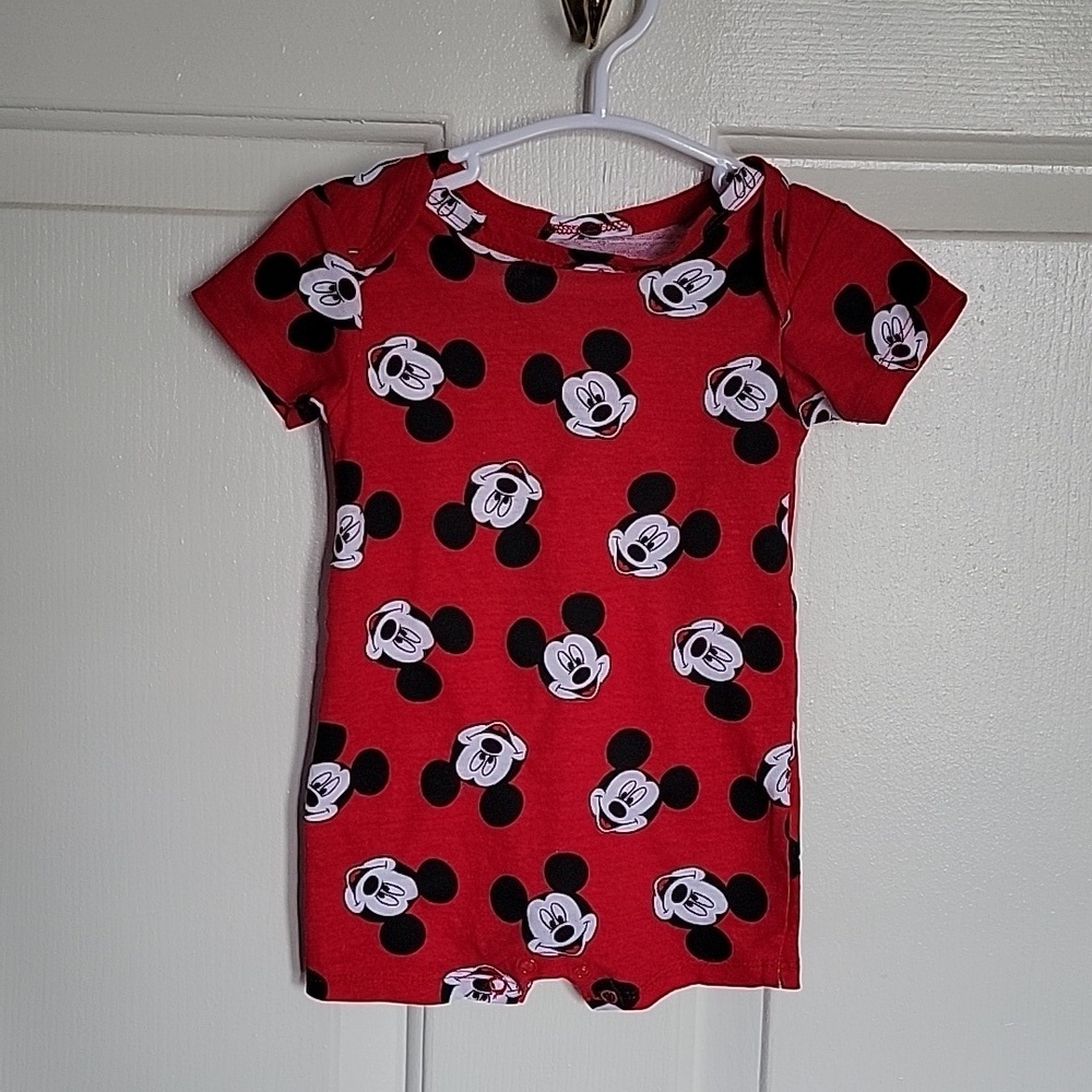 Disney Baby 0/3 Mon Mickey Mouse onesie, red.